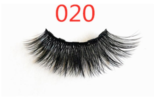 A Pair of Magnetic False Eyelashes with Magnets in Fashion