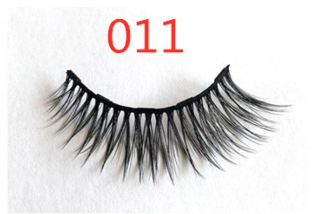A Pair of Magnetic False Eyelashes with Magnets in Fashion