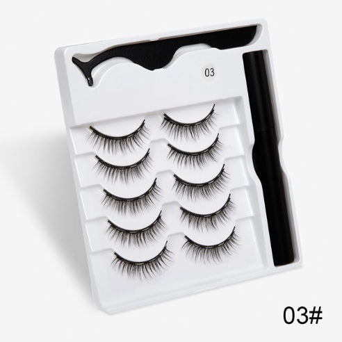 A Pair of Magnetic False Eyelashes with Magnets in Fashion