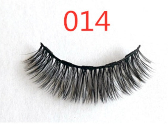 A Pair of Magnetic False Eyelashes with Magnets in Fashion