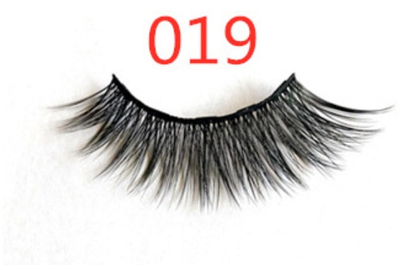 A Pair of Magnetic False Eyelashes with Magnets in Fashion