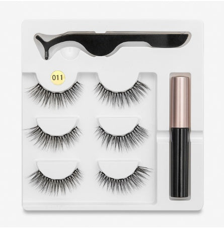 A Pair of Magnetic False Eyelashes with Magnets in Fashion