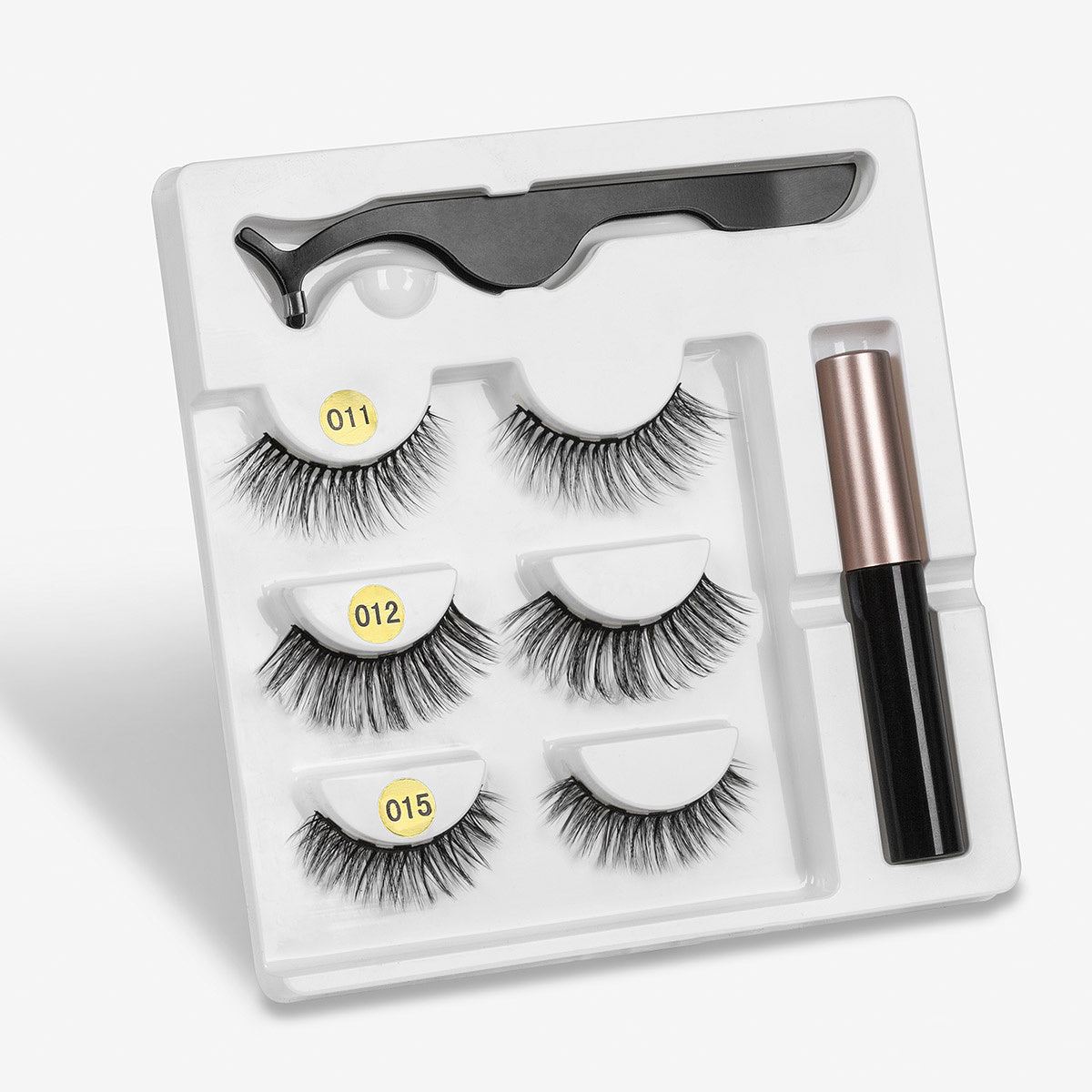 A Pair of Magnetic False Eyelashes with Magnets in Fashion